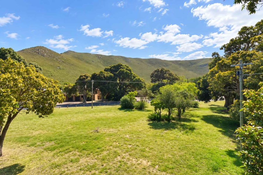 6 Bedroom Property for Sale in Northcliff Western Cape
